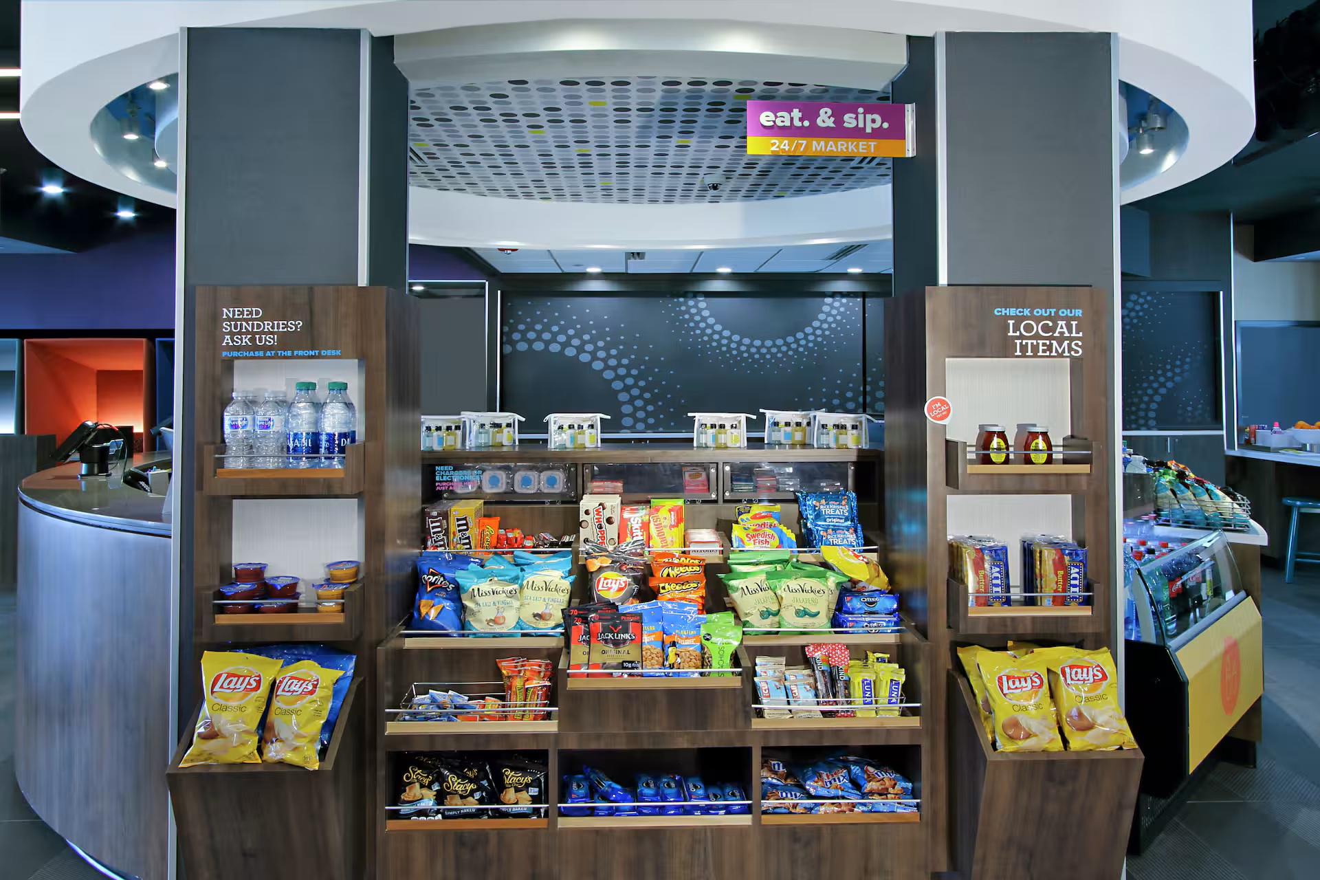 Tru by Hilton Eat and Sip Market