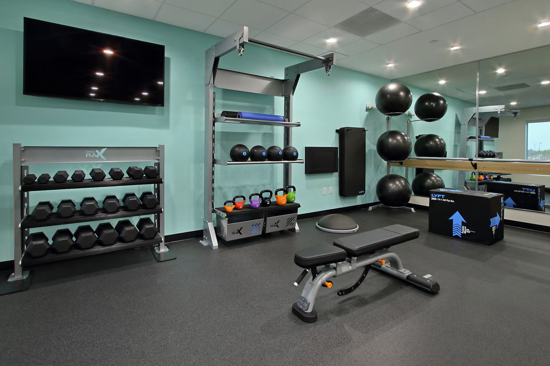 Tru by Hilton fitness center