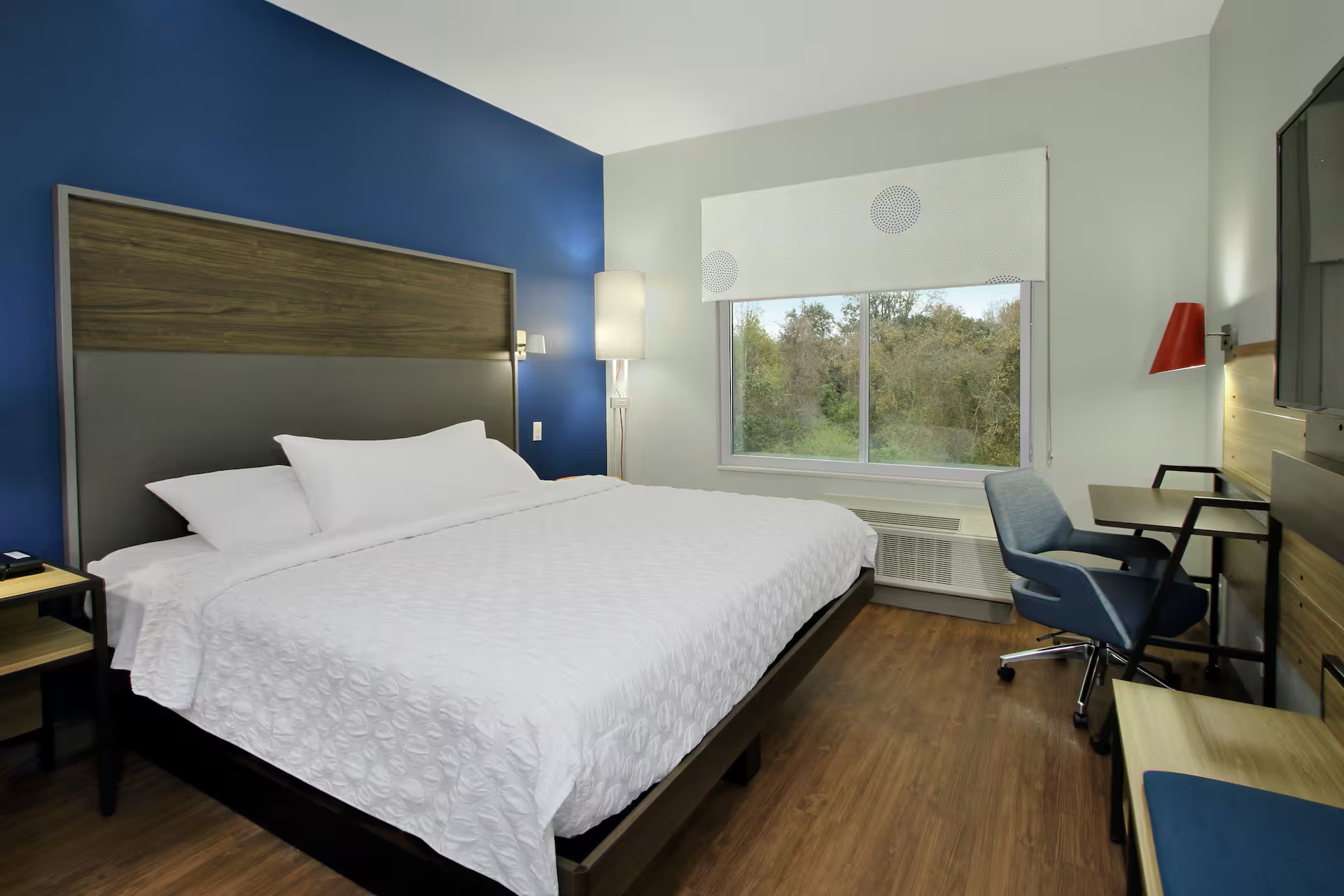 Tru by Hilton king room